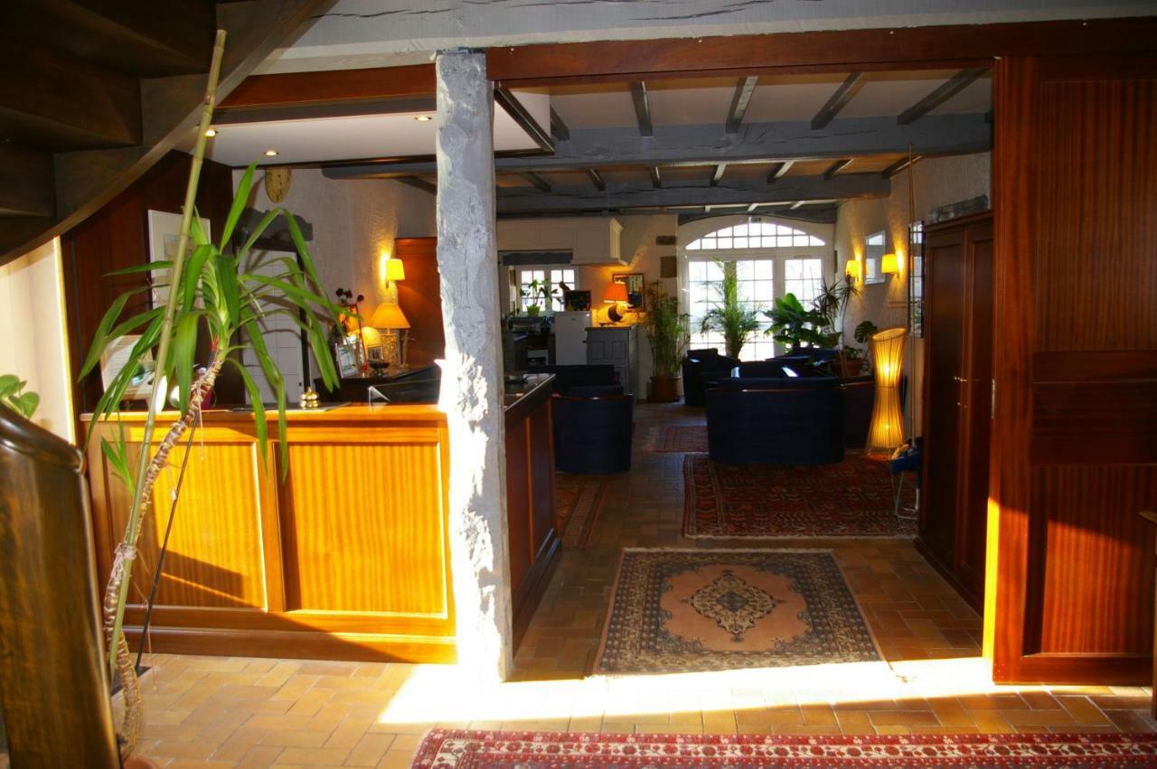 Domaine Les Grandes Roches Bed & Breakfast Tregunc Exterior photo