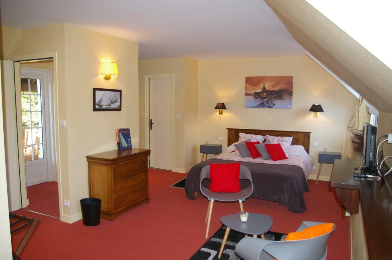 Domaine Les Grandes Roches Bed & Breakfast Tregunc Exterior photo