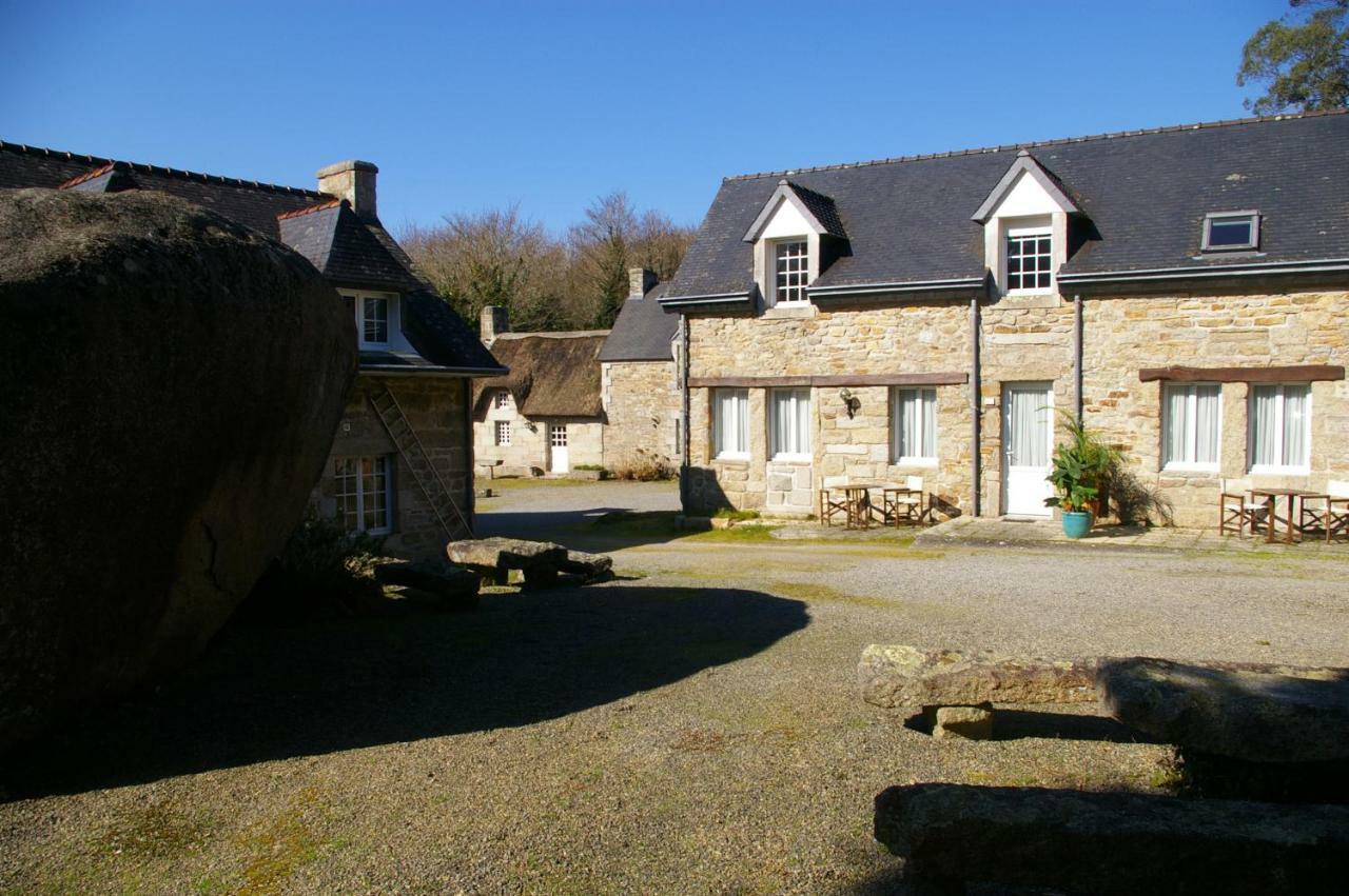 Domaine Les Grandes Roches Bed & Breakfast Tregunc Exterior photo
