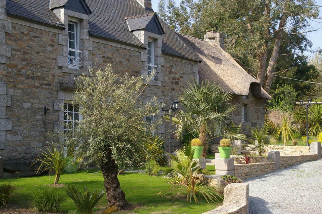 Domaine Les Grandes Roches Bed & Breakfast Tregunc Exterior photo