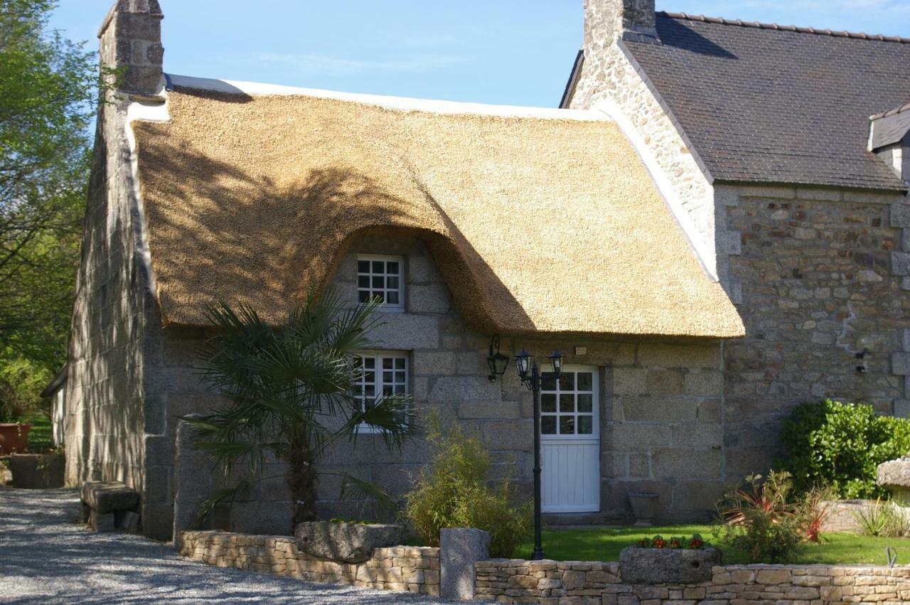Domaine Les Grandes Roches Bed & Breakfast Tregunc Exterior photo