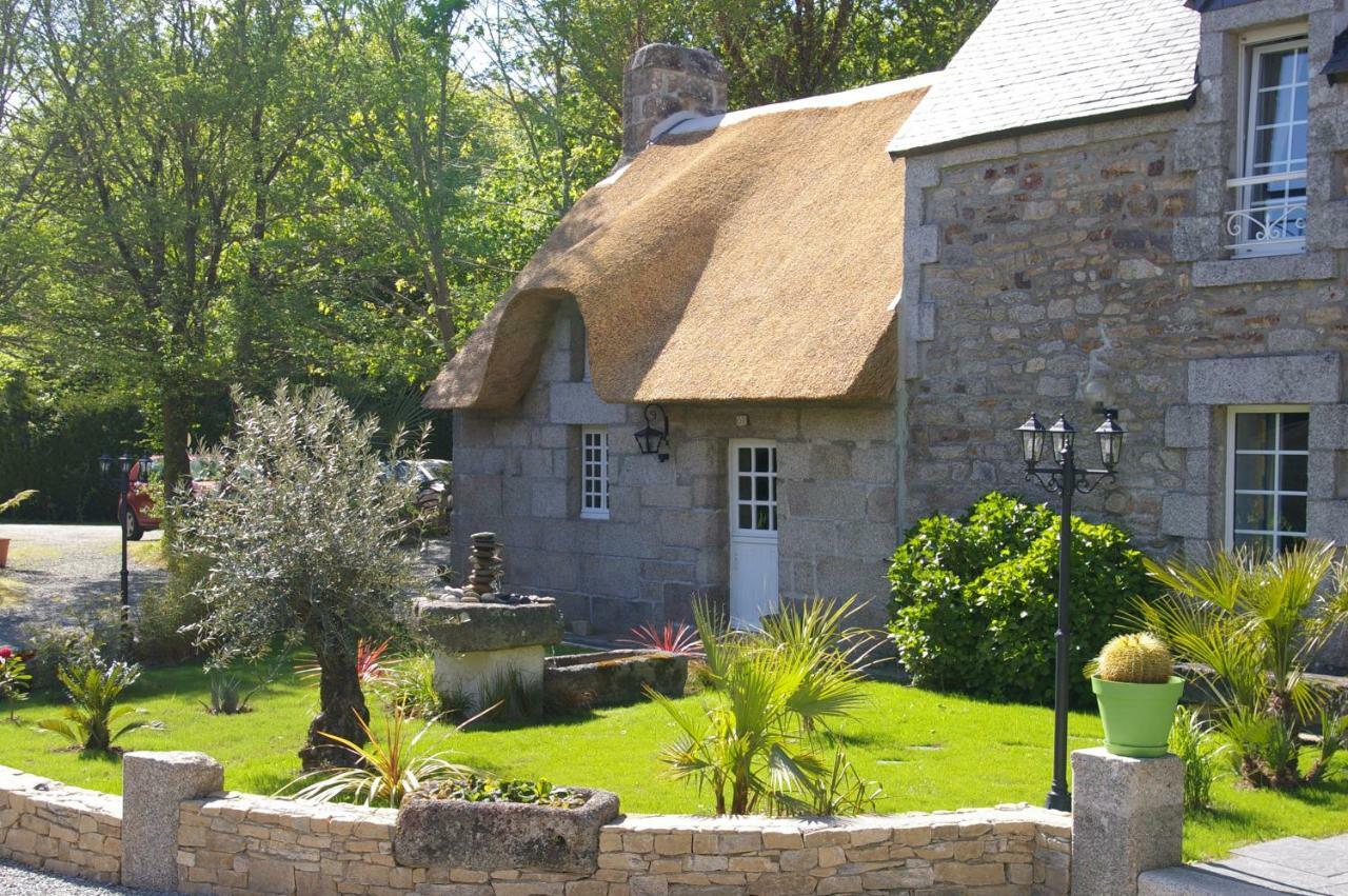 Domaine Les Grandes Roches Bed & Breakfast Tregunc Exterior photo