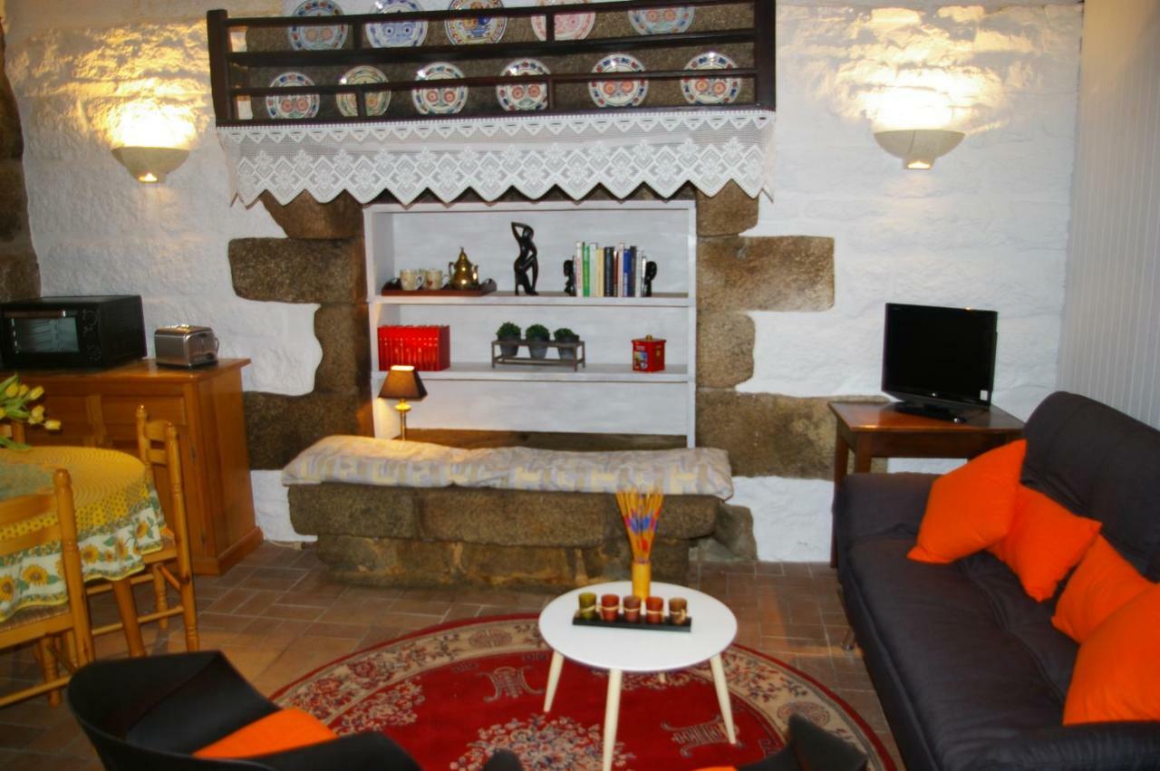 Domaine Les Grandes Roches Bed & Breakfast Tregunc Exterior photo